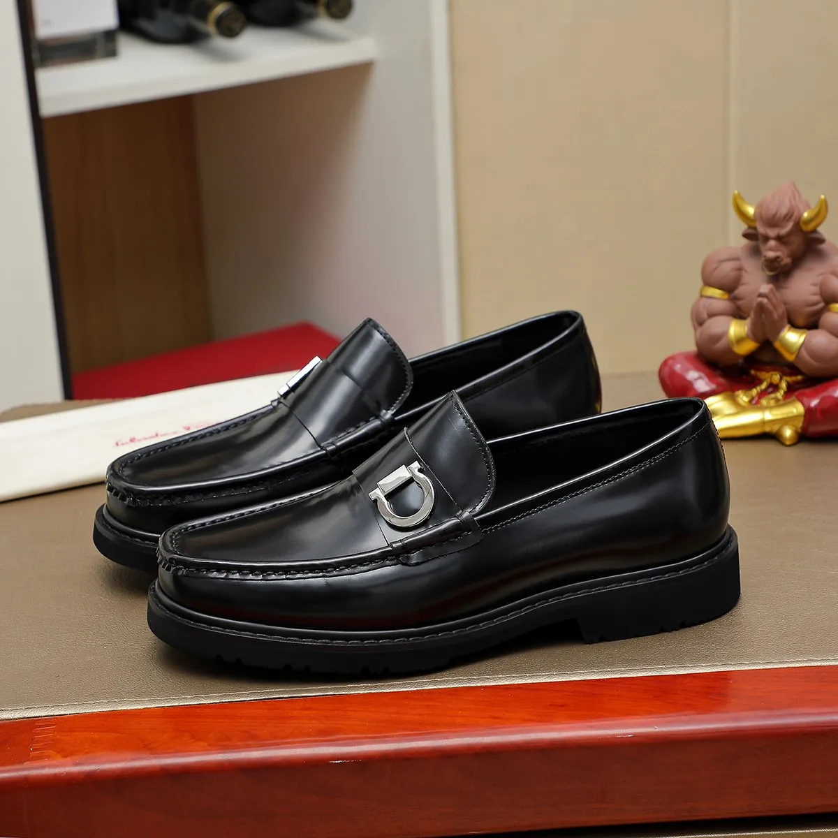 Men's shoes 💰500 Ferragamo [Ferragamo] top imported suit men's shoes 💯Original copy of the official website, product materials: selected imported embossed calfskin + luxury hardware buckle accessories ~ imported water-dyed cow 🐂 leather lining. Strong three-dimensional visual effect, original combination outsole, multiple colors available😘 Size: 38-44 (.45.46.4. Customized)